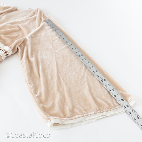 Free People Velvet Cardigan M Bell Sleeves Lace Trim Tie Ivory Boho Fairy Whimsy - Picture 12 of 13